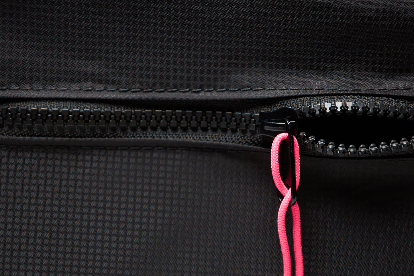 SolOcean™ Dive Duffel — Mesh Gear Bag for Water Sports & Travel